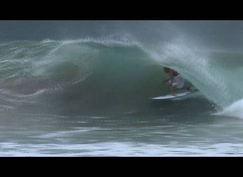 サーフムービー：ANDY IRONS PLUS SURFING GREENMOUNT TO KIRRA BARRELS