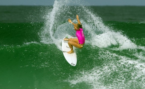 サーフムービー：Coco Ho Dominates Round 4 of Rio Women’s Pro