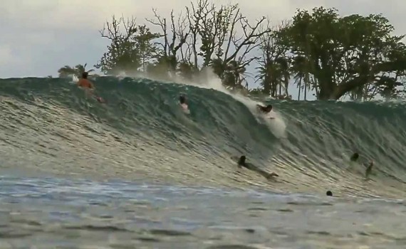 サーフムービー：Mentawai Islands Surf April 9th-16th 2013 Firing Secret Rights, Greenbush & Macas