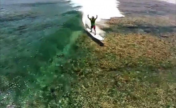 サーフムービー：Best drone videos of surfing in 2014 – Epic drone compilation