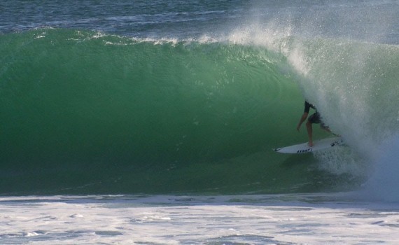 サーフムービー：Skuff TV Surf | Kirra Point Off Its Nut